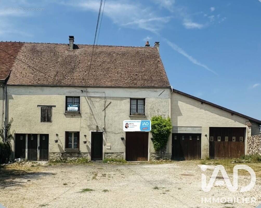 Photo 1 - Maison à COUTEVROULT