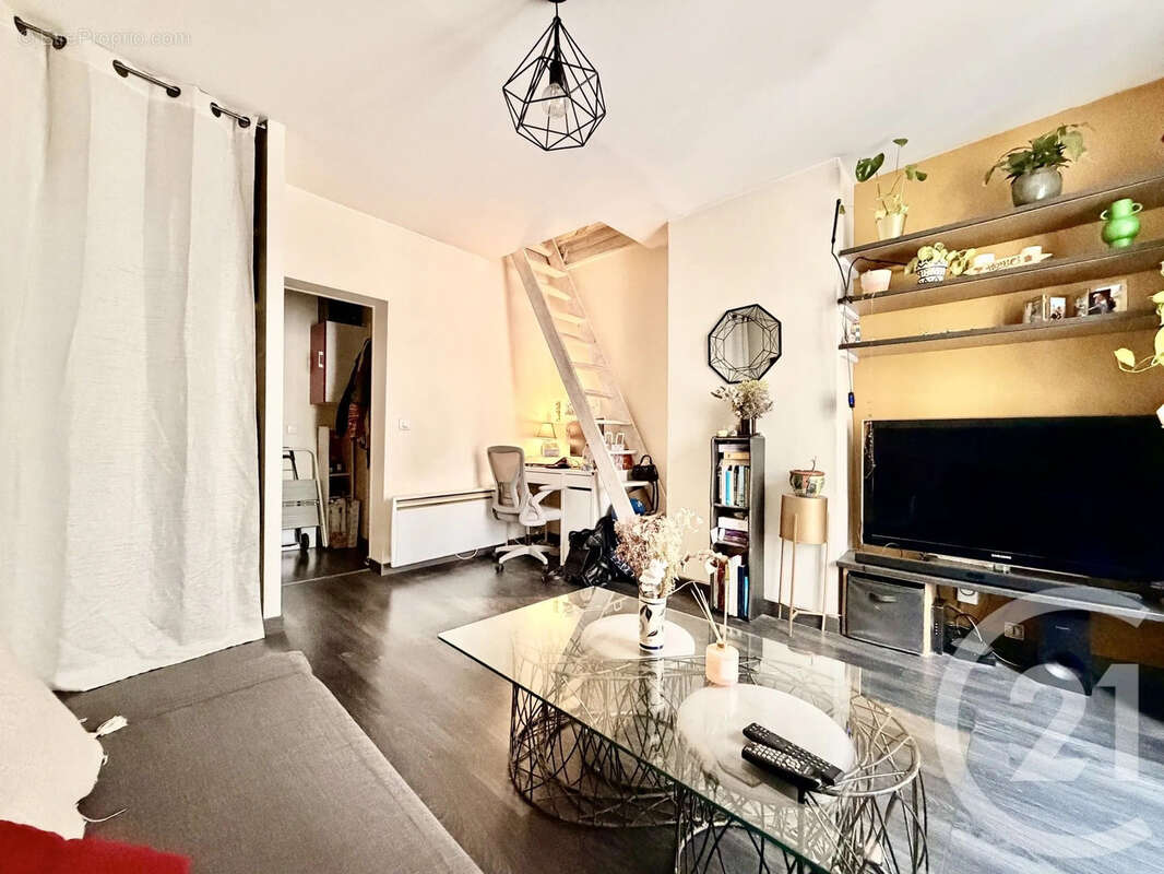 Appartement à PARIS-11E