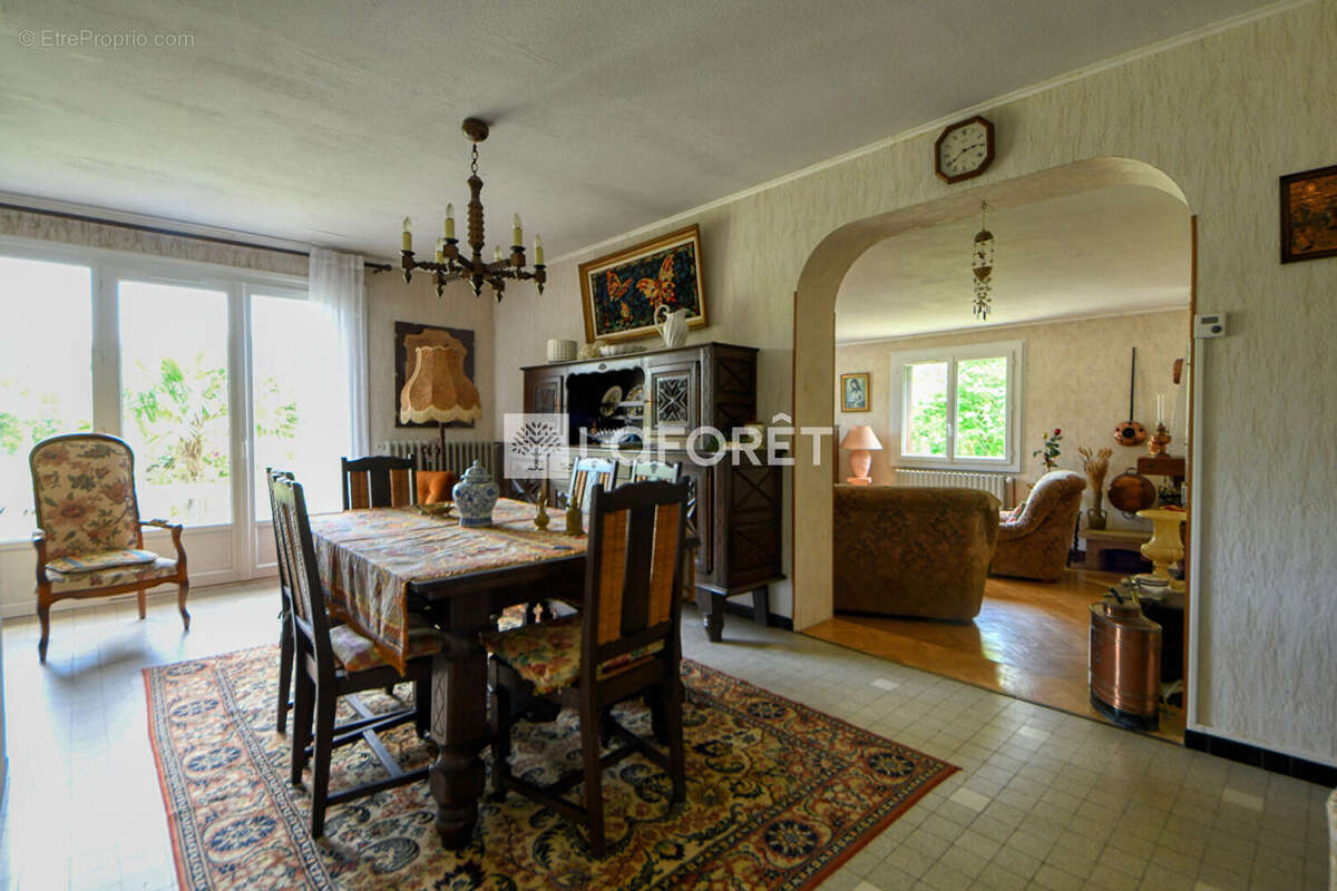 Maison à LISLE-SUR-TARN