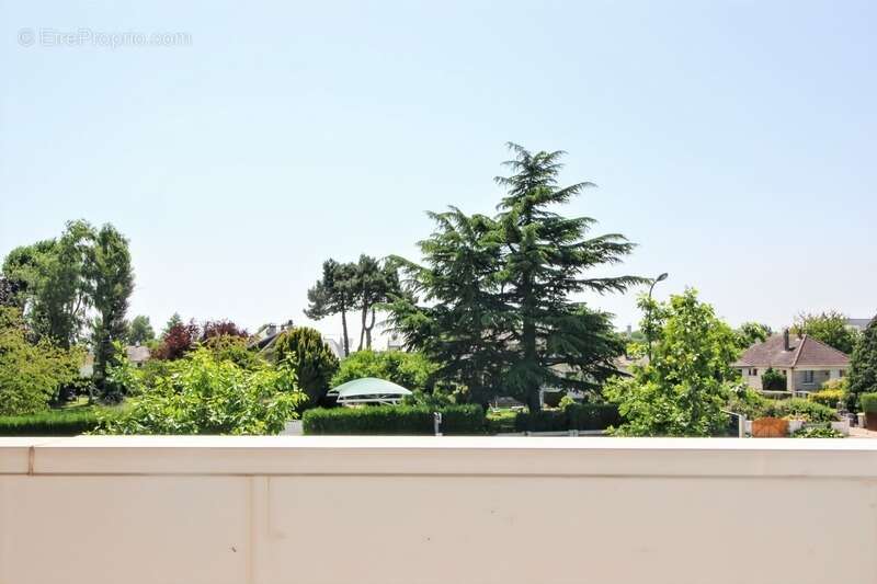Appartement à FRANQUEVILLE-SAINT-PIERRE