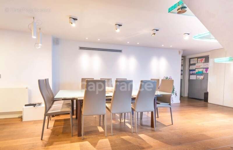 Maison à COURBEVOIE