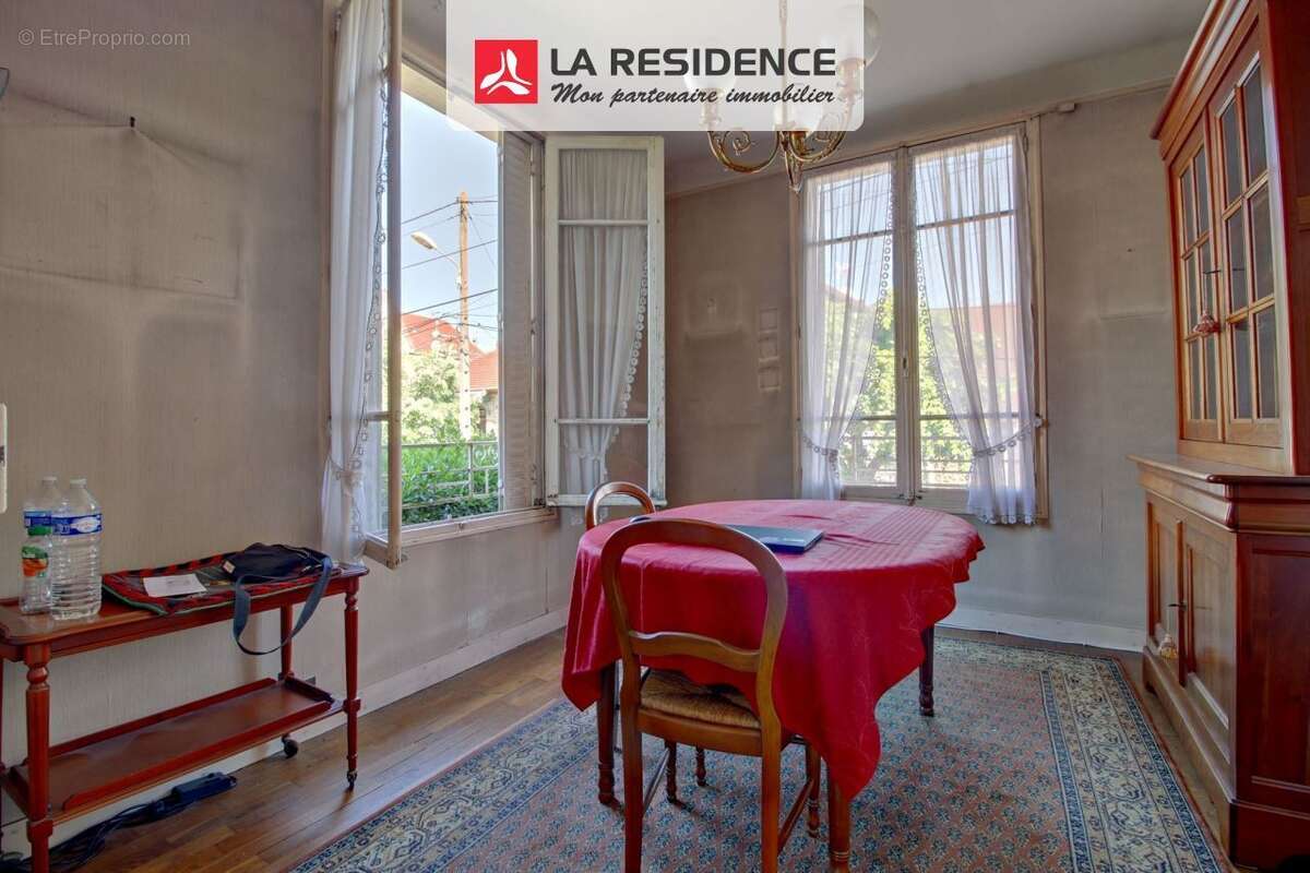 Maison à LES MUREAUX