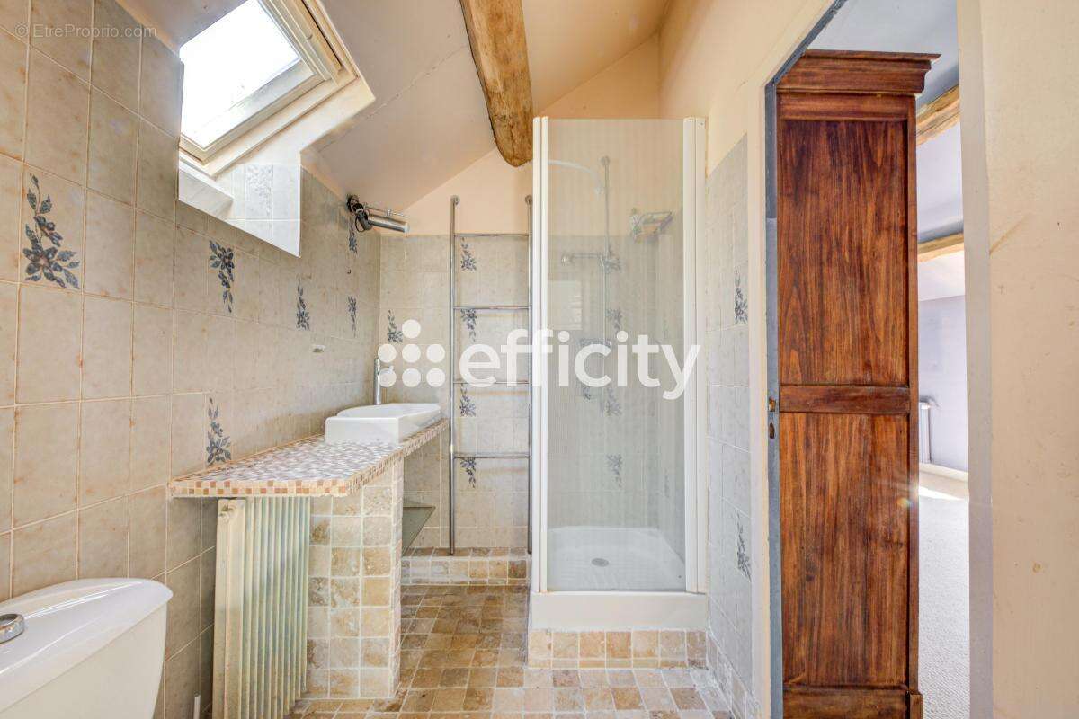 Maison 420 m² à La Boissiere-Ecole  - photo 38