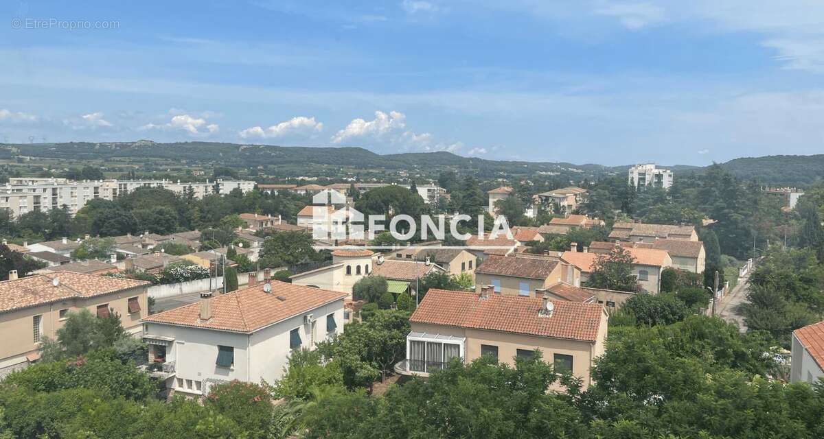 Appartement à BAGNOLS-SUR-CEZE
