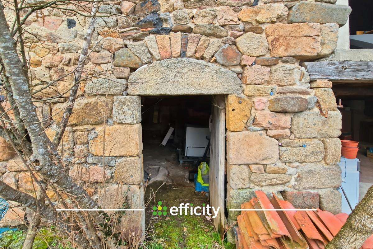 Parking à ISSERTEAUX