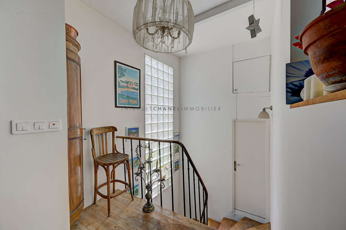 Maison à PARIS-11E