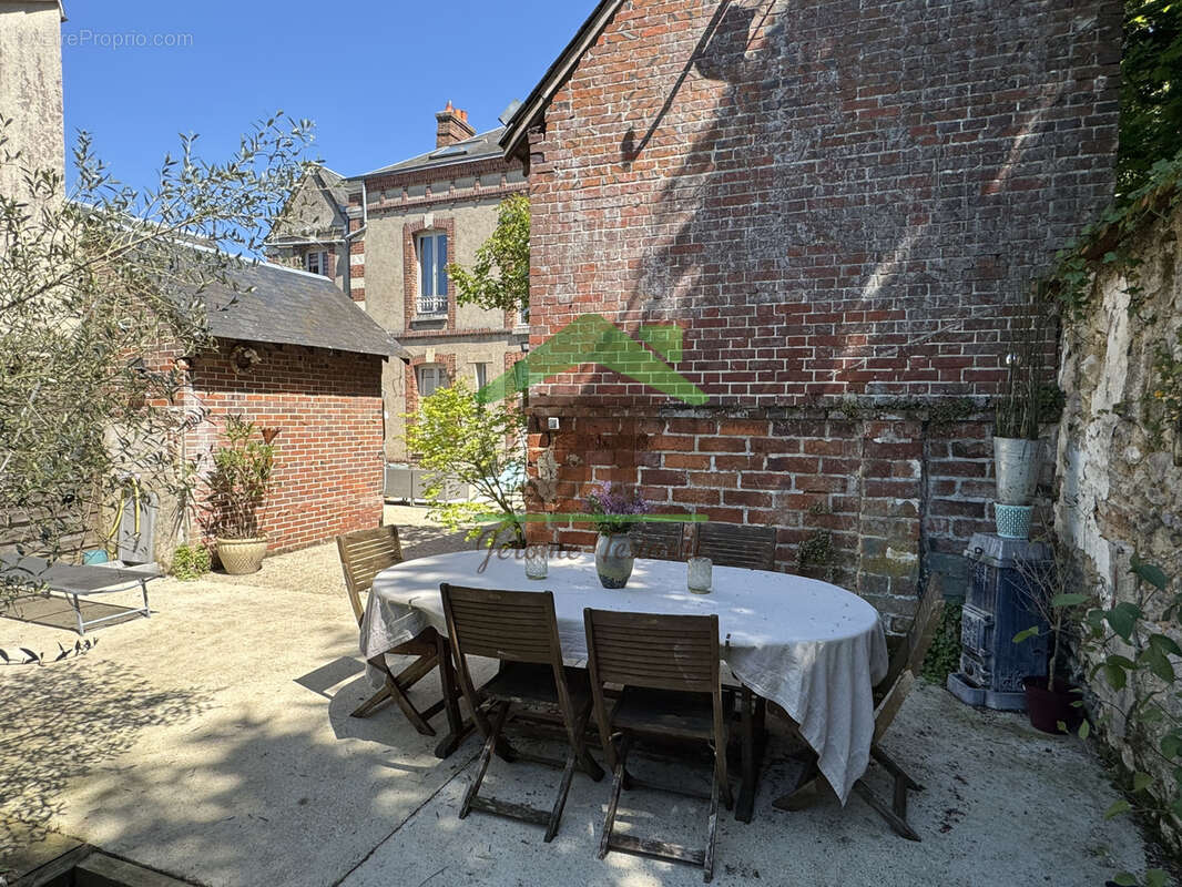 Maison à CHATEAUDUN