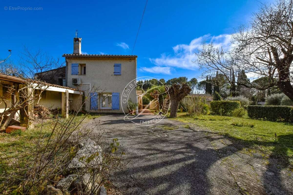 Maison à LORGUES