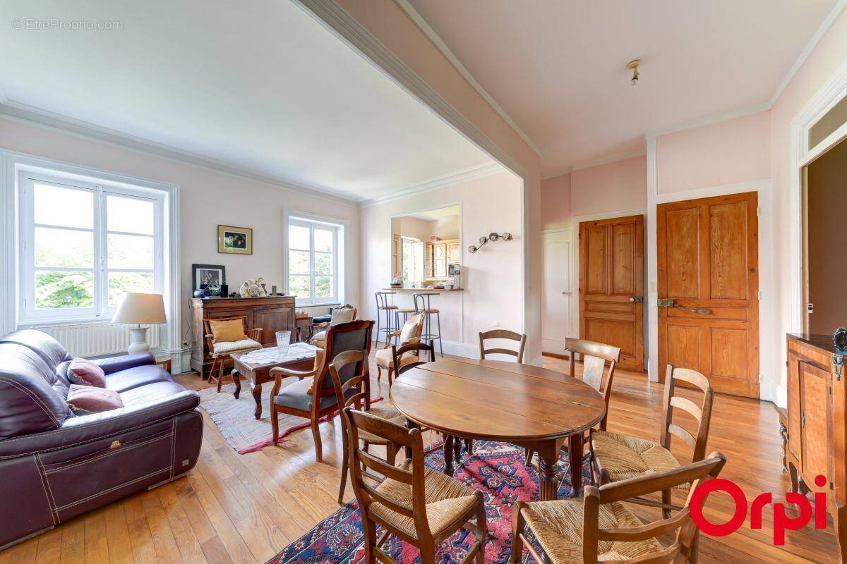 Maison à CALUIRE-ET-CUIRE