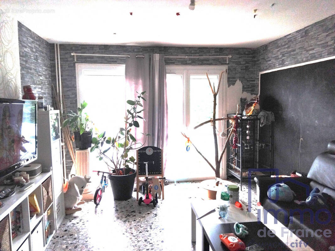 Appartement à SAINT-ETIENNE