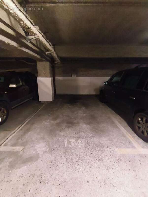 Photo 2 - Parking à BORDEAUX