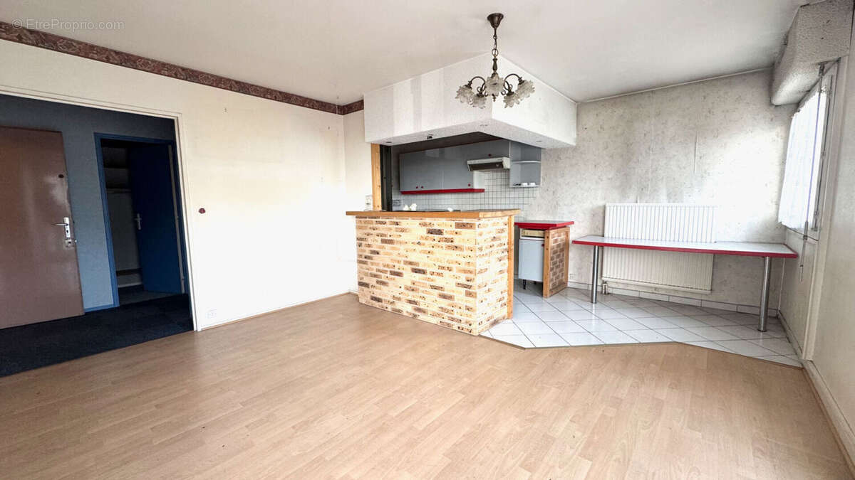Appartement à CORBEIL-ESSONNES