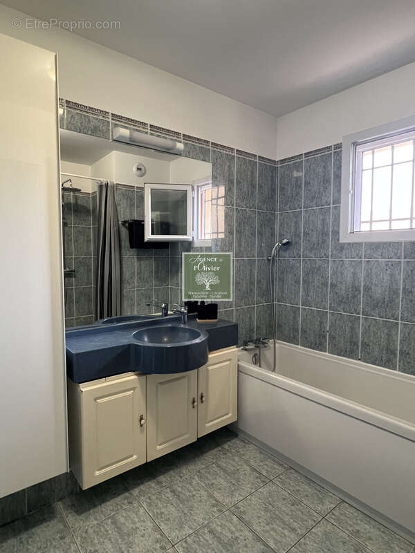 Appartement à SAINT-MARTIN-DE-CRAU