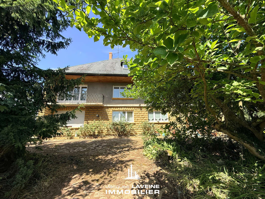 Maison à JUSSY