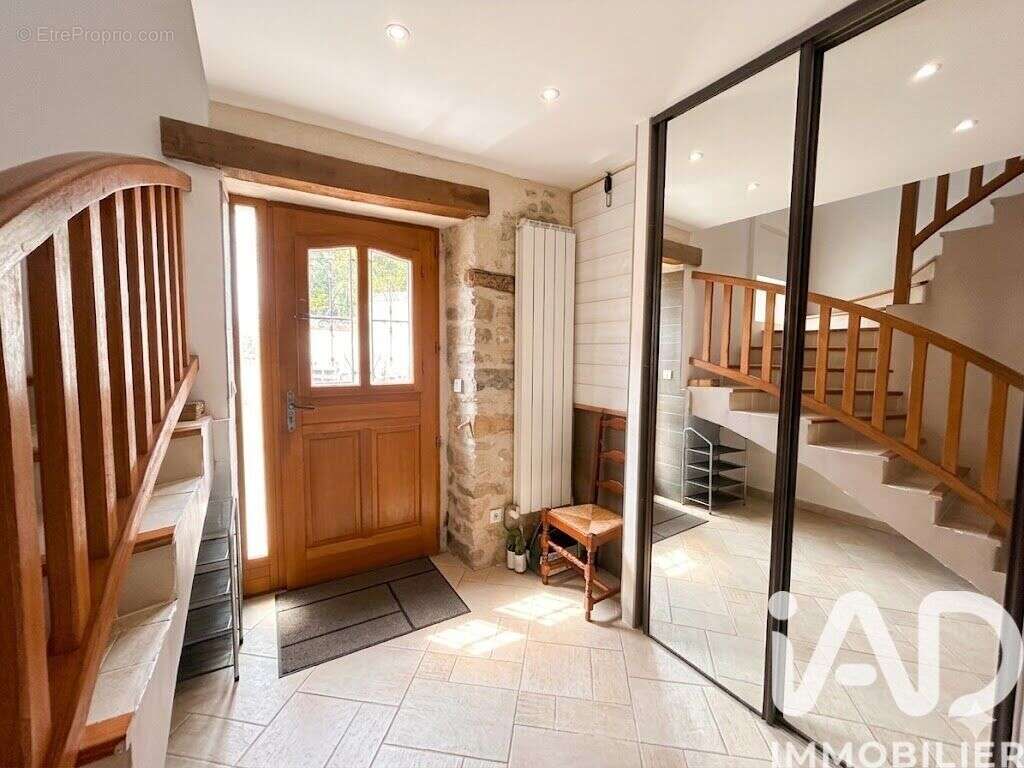 Photo 3 - Maison à URY