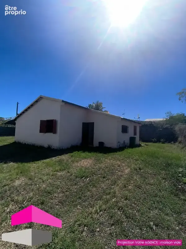 Maison T5 Le Port - 500m²  de Terrain - photo 2