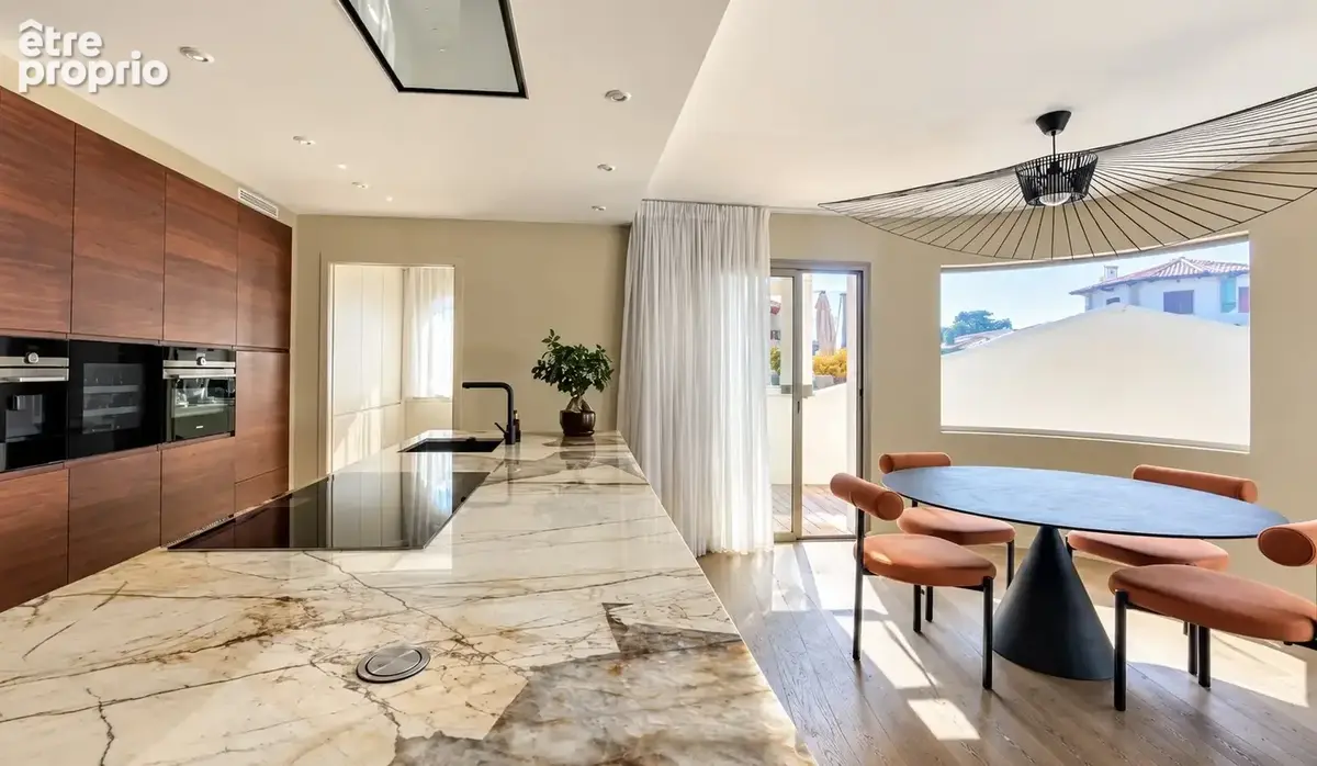 Centre Ville Hossegor, appartement de 100m2 avec terrasse de 55 m2, 2 boxes privatifs en sous-sol - photo 12