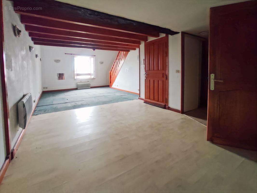 Appartement à SAINT-ASTIER