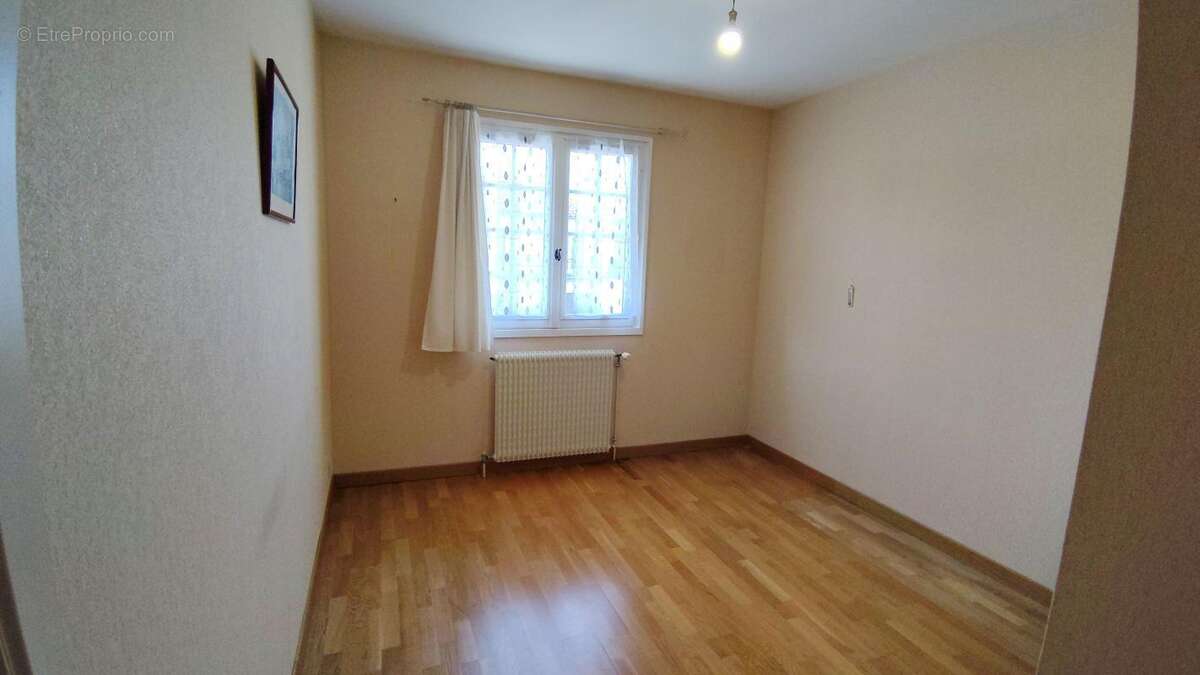 Maison à TERRASSON-LAVILLEDIEU