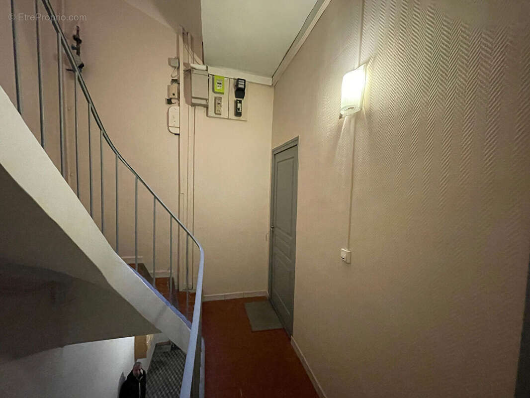 Appartement à MARSEILLE-5E