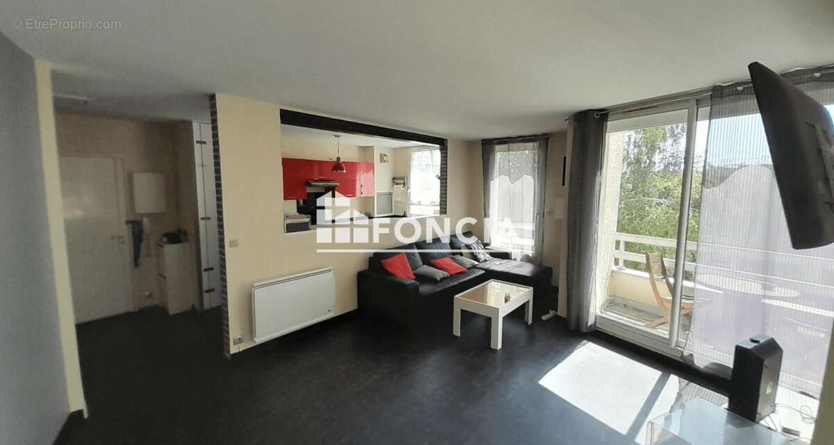 Appartement à MONTIGNY-LE-BRETONNEUX