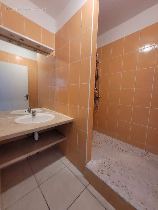 Appartement à BAIE-MAHAULT