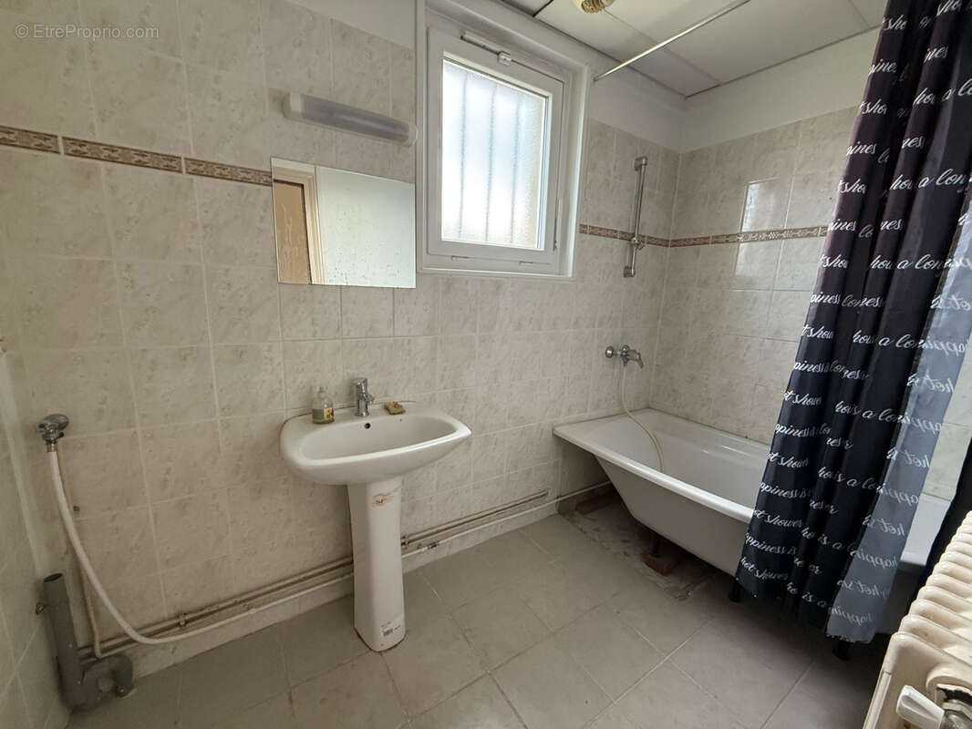 Appartement à BELLERIVE-SUR-ALLIER