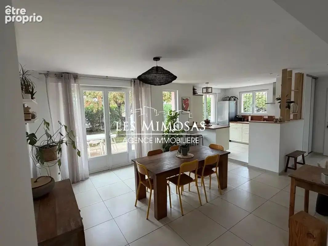 FREJUS-PLAGE, Maison individuelle de 115m² de plain-pied avec garage - photo 4