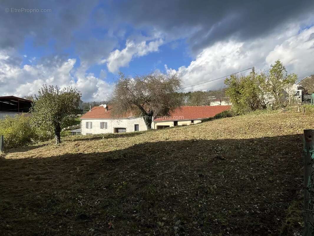 Terrain à HUMES-JORQUENAY