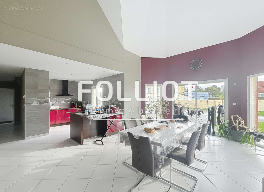 Maison à FRESNEY-LE-VIEUX