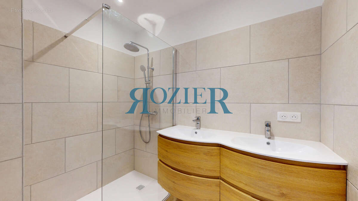 Appartement à VALLAURIS
