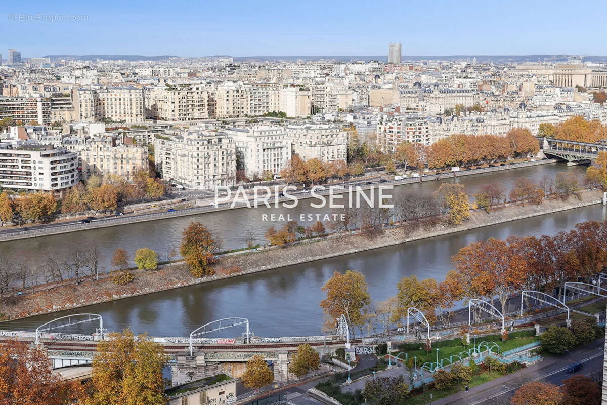 Appartement à PARIS-15E