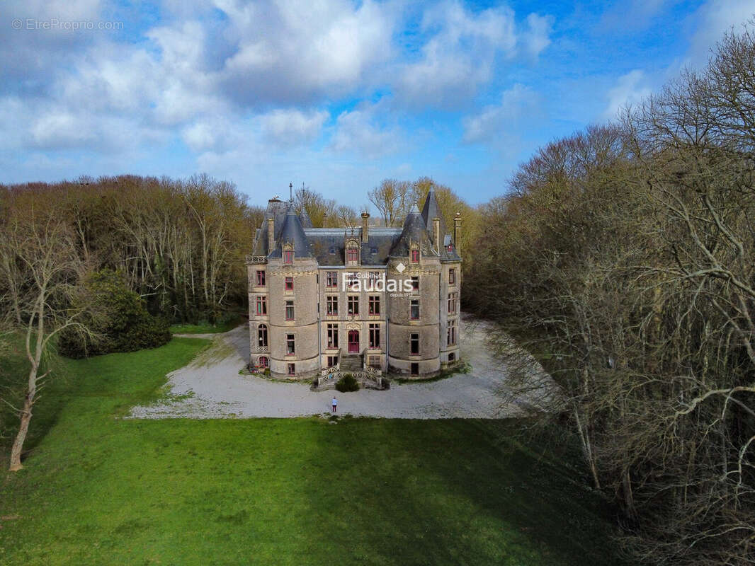 Maison 1560 m² à Picauville  - photo 2