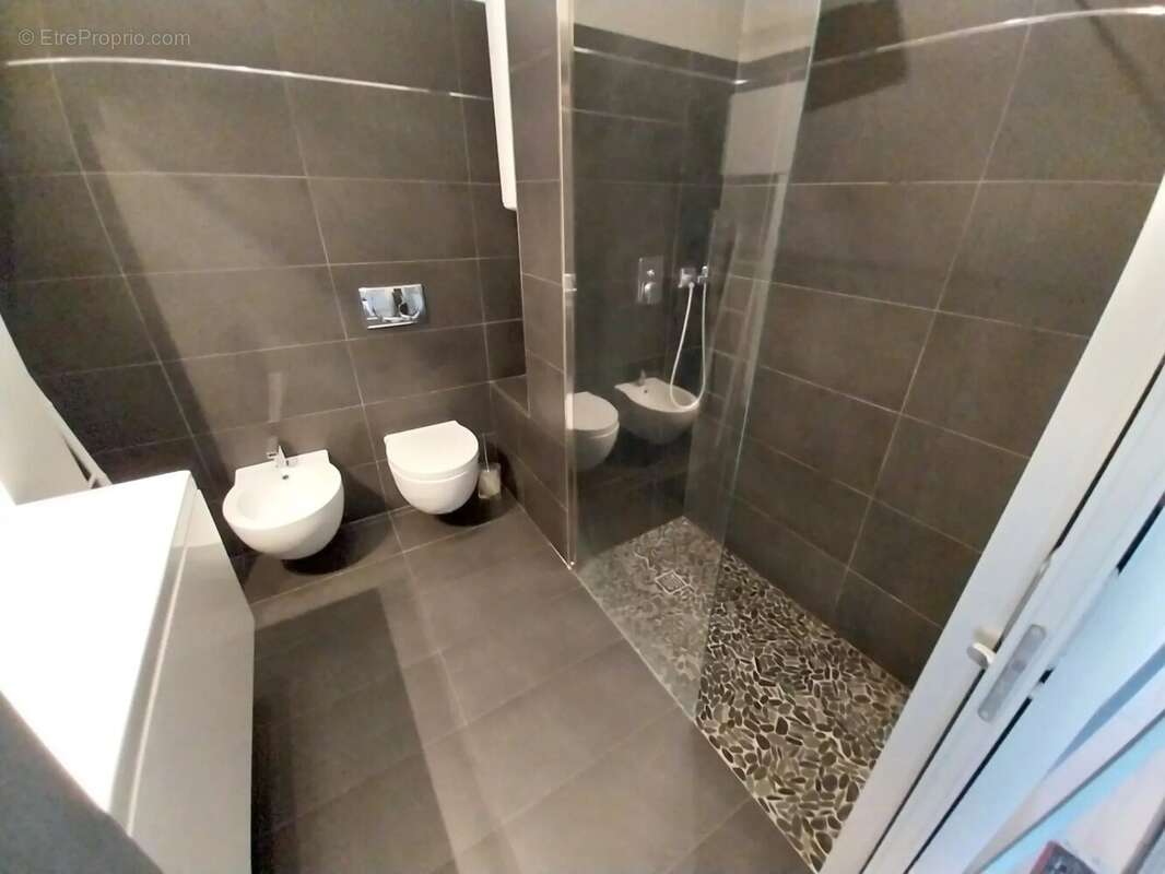 Appartement à ROQUEBRUNE-CAP-MARTIN
