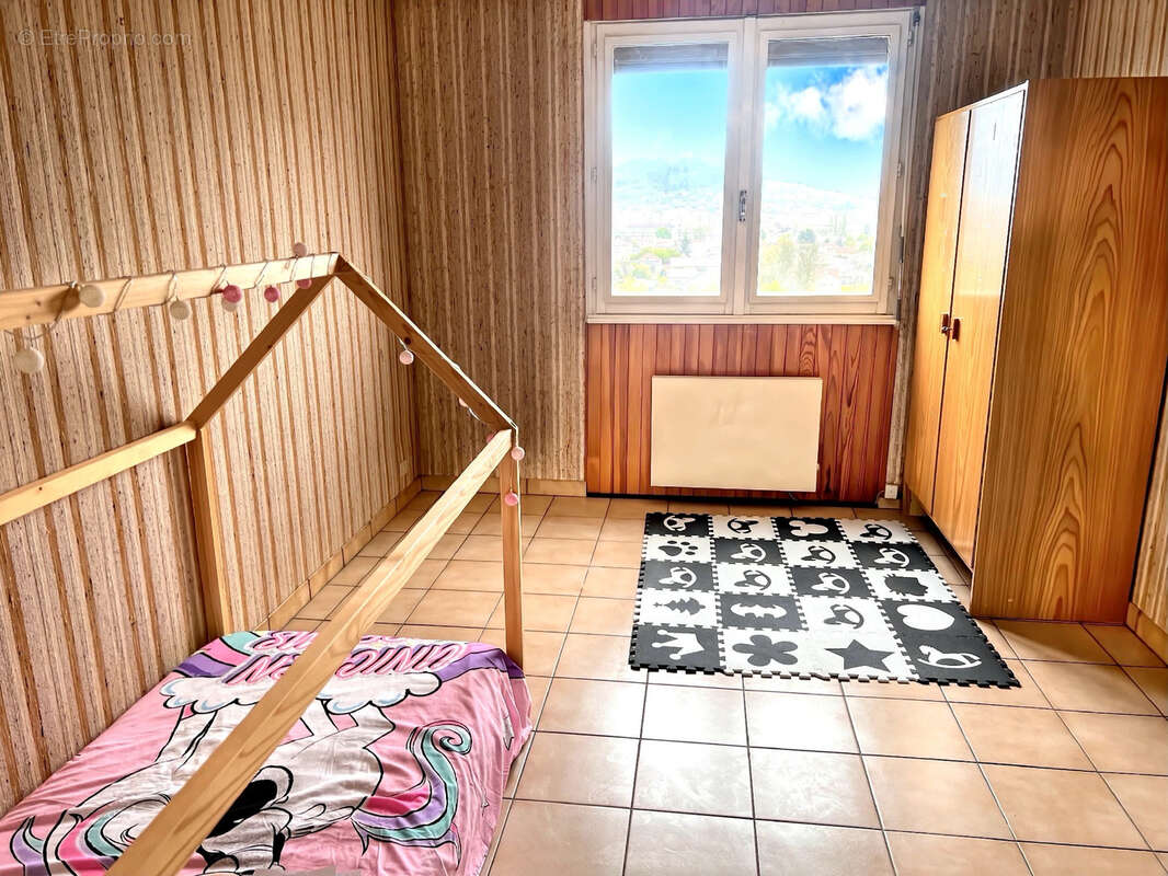 Appartement à NAVENNE