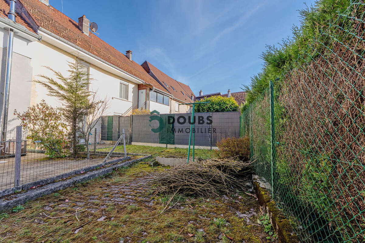 Appartement à VERCEL-VILLEDIEU-LE-CAMP