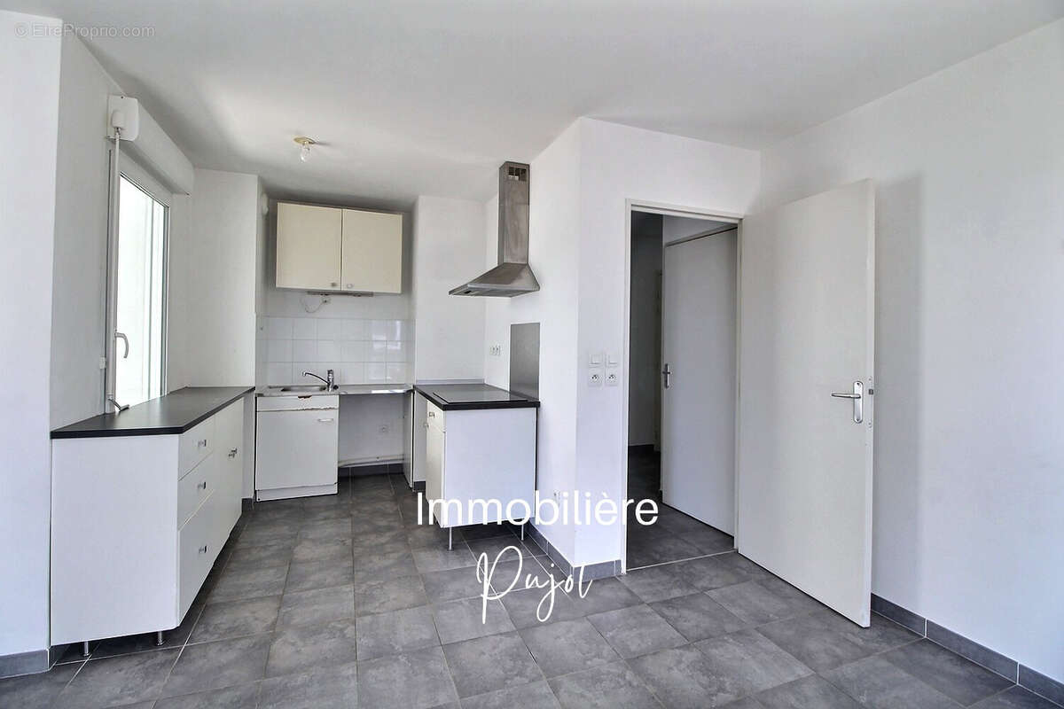Appartement à MARSEILLE-2E