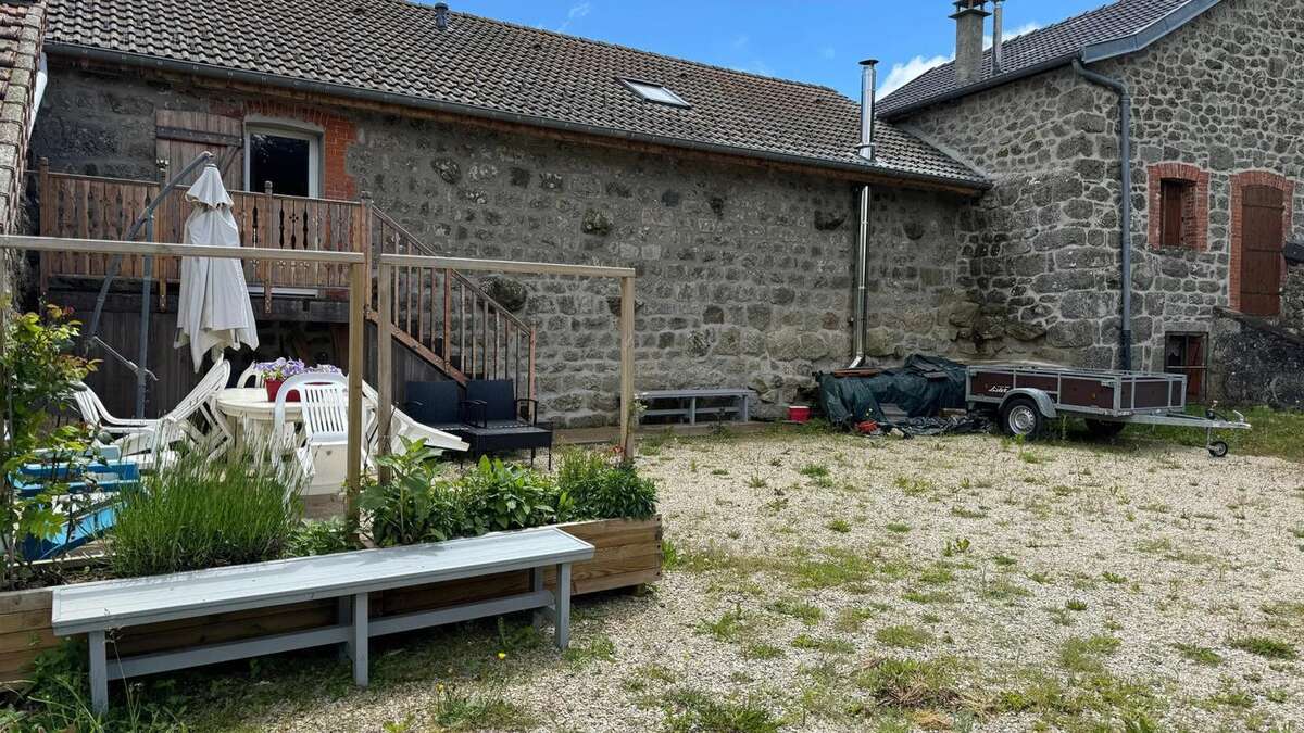 Maison à SAINT-AGREVE