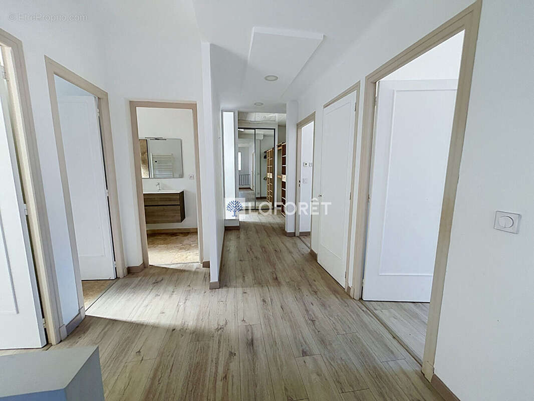 Perpignan Maison contemporaine  -147 m² - 4 faces - Terrain traversant de 500 m² - photo 6