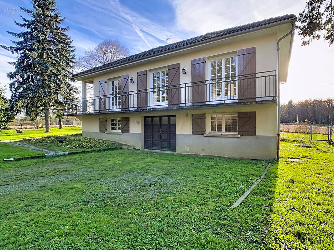 Maison à SAINT-JUNIEN