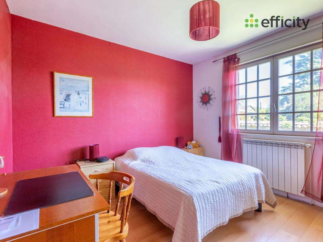 Maison 162 m² à Genas  - photo 8