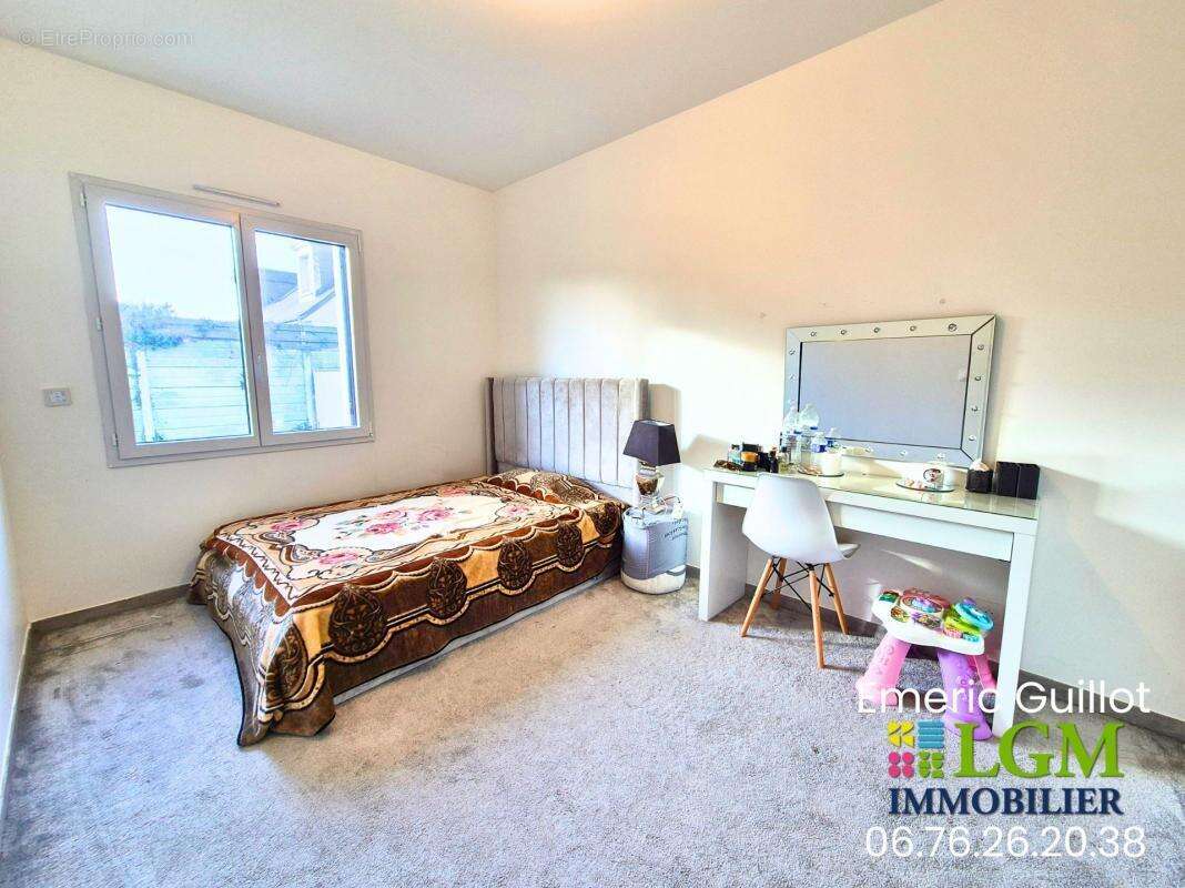 Maison à VILLEBAROU