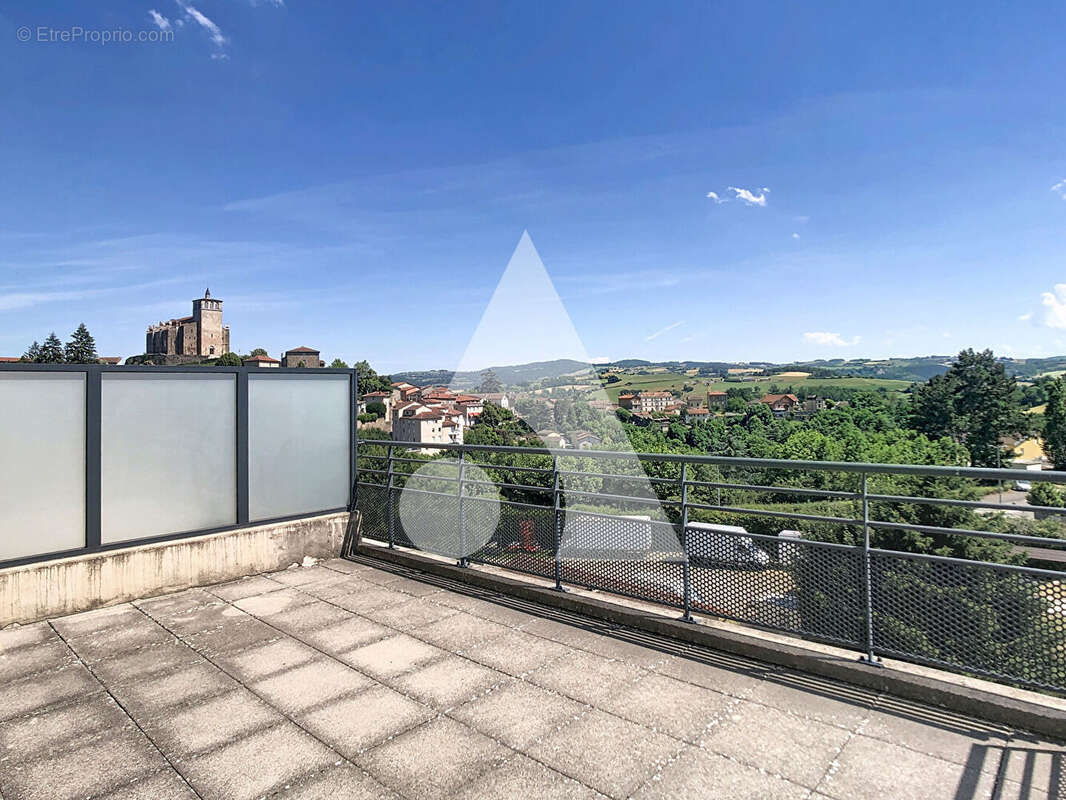 Appartement à SAINT-SYMPHORIEN-SUR-COISE