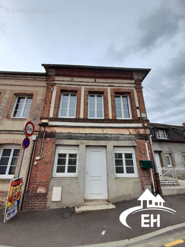 Appartement à RUGLES