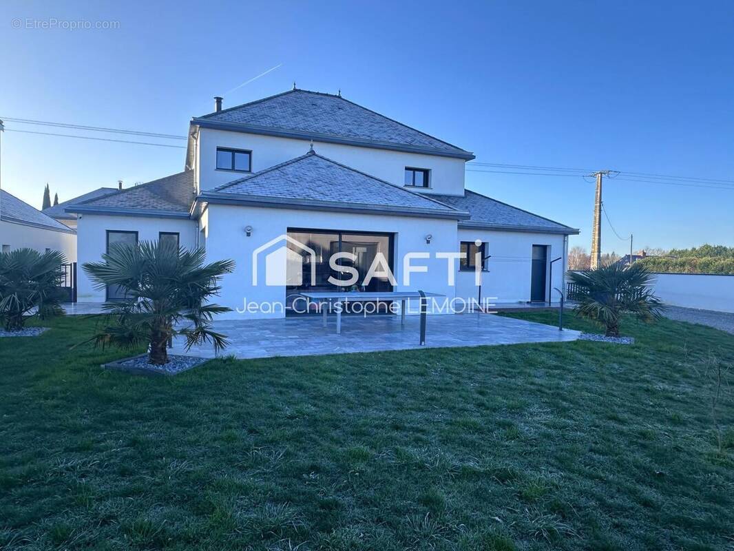 Photo 1 - Maison à CHATEAU-GONTIER