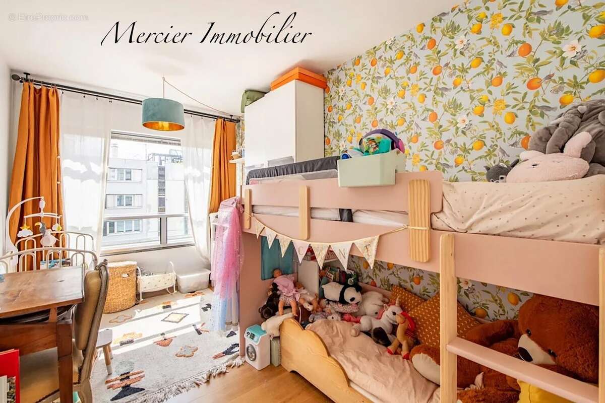 Appartement à PARIS-15E