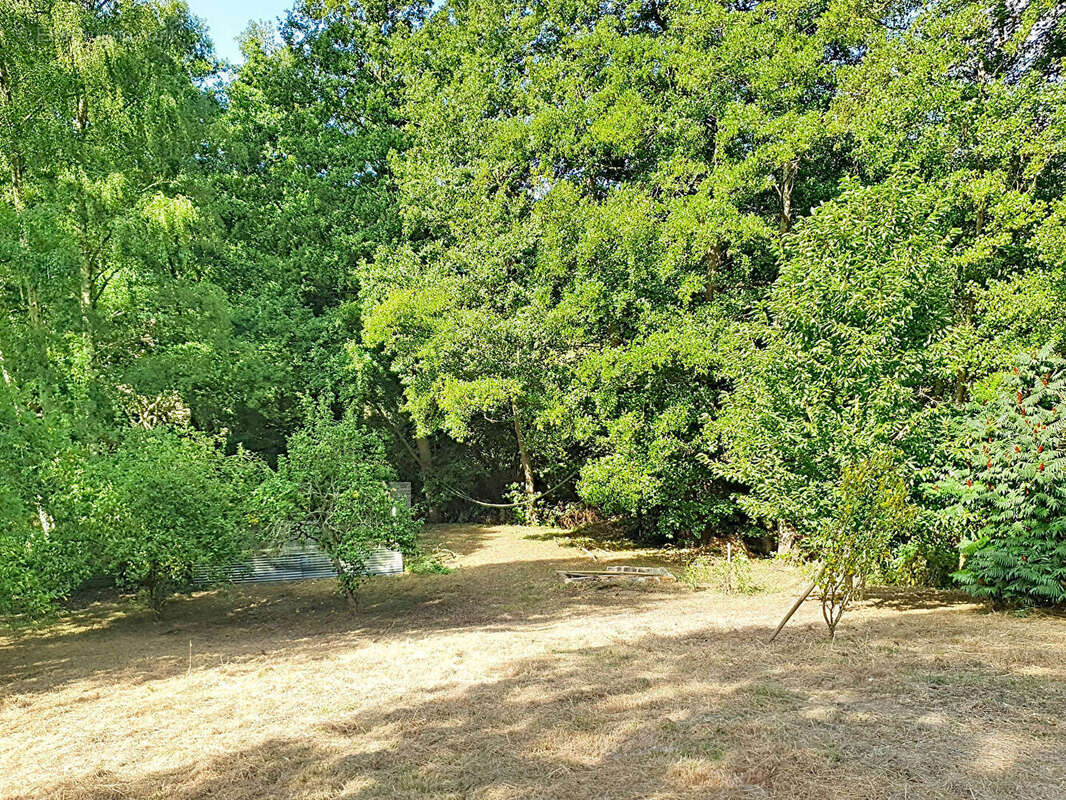 Terrain de détente et de loisirs non constructible dans un cadre champêtre à 5 minutes de Pont Audemer - photo 4