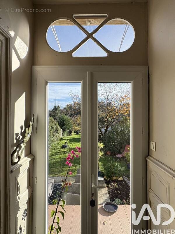 Photo 1 - Maison à CARBON-BLANC