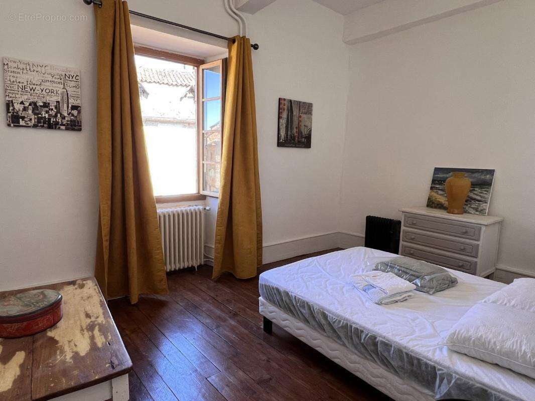 Maison à LACAPELLE-MARIVAL