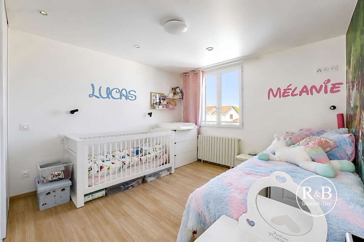 Maison Les Clayes Sous Bois 4 pièce(s) 74 m2 - photo 11